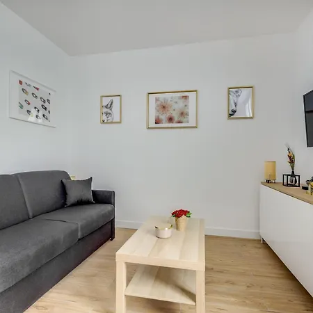 Center Of L Fully Equipped And Cozy